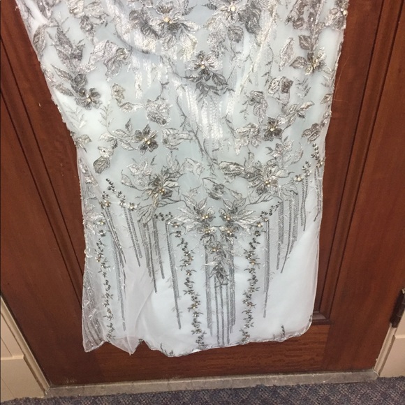 Mother of the Bride designer gown - Picture 3 of 7